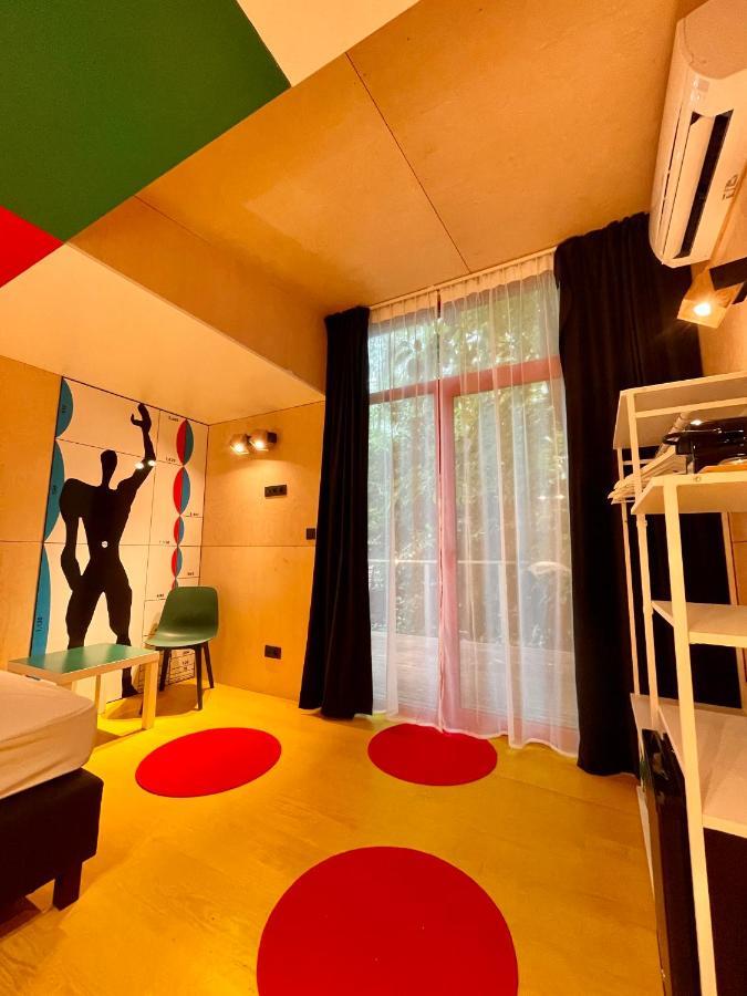 Utopia Village - Art & Nature Lodges มงส์ ภายนอก รูปภาพ