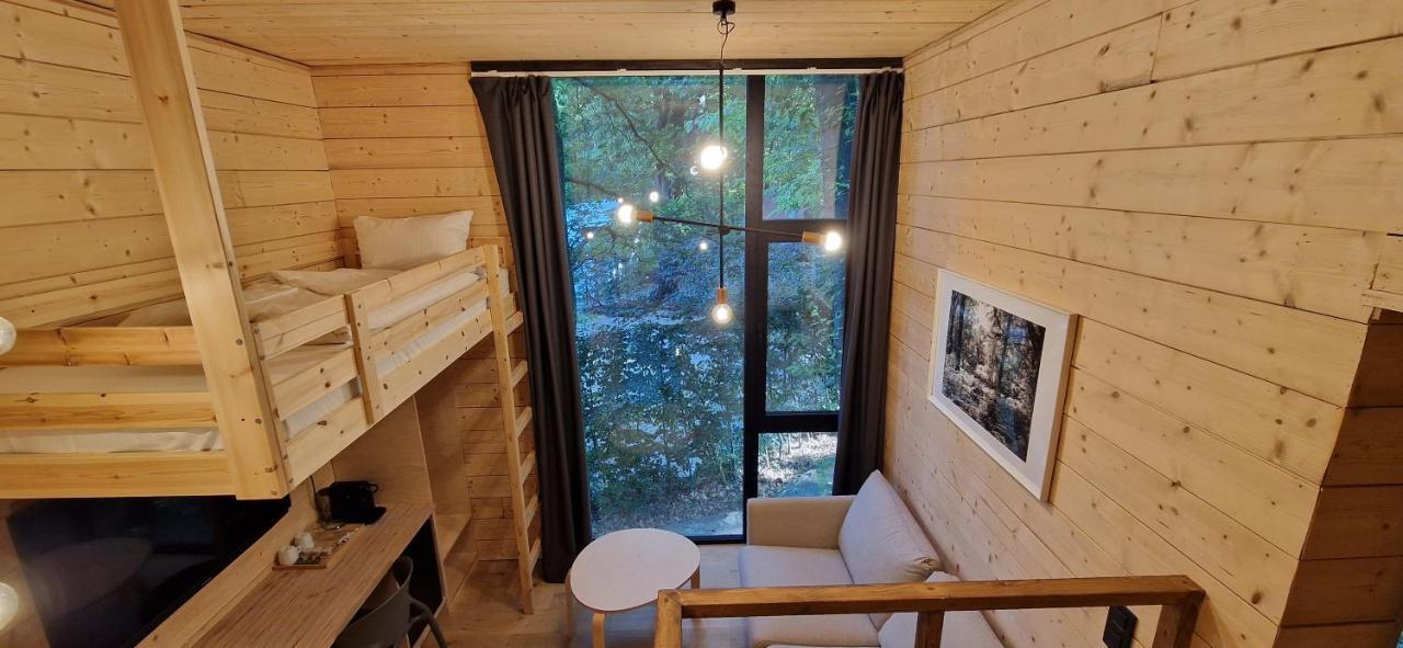 Utopia Village - Art & Nature Lodges มงส์ ภายนอก รูปภาพ