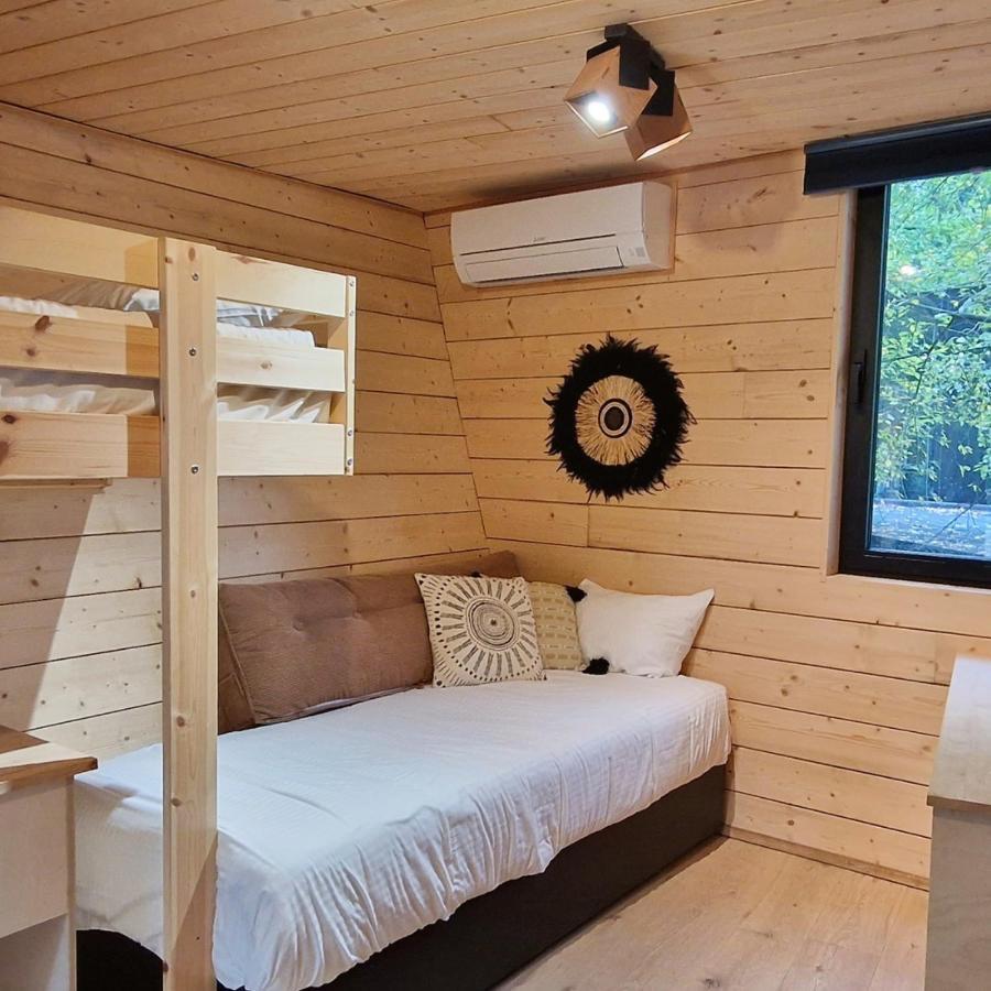 Utopia Village - Art & Nature Lodges มงส์ ภายนอก รูปภาพ