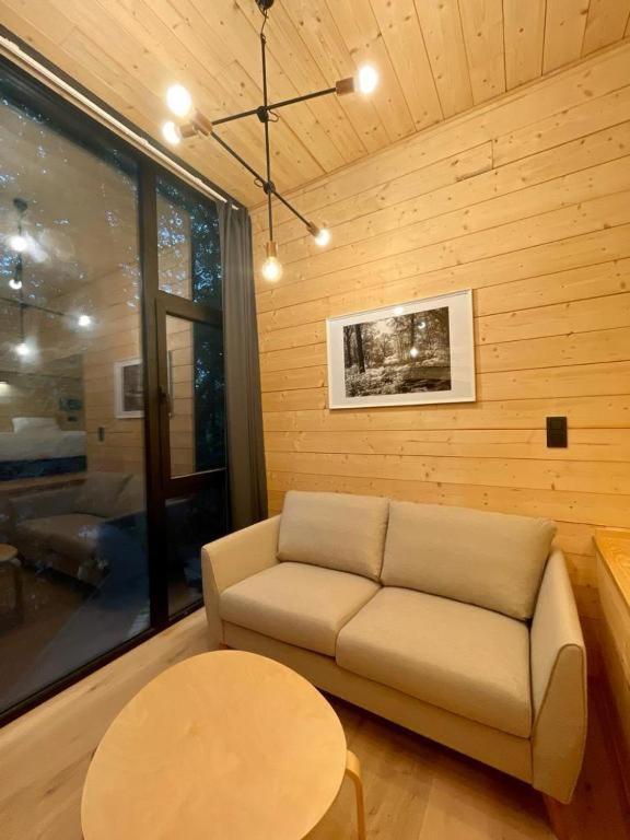 Utopia Village - Art & Nature Lodges มงส์ ภายนอก รูปภาพ