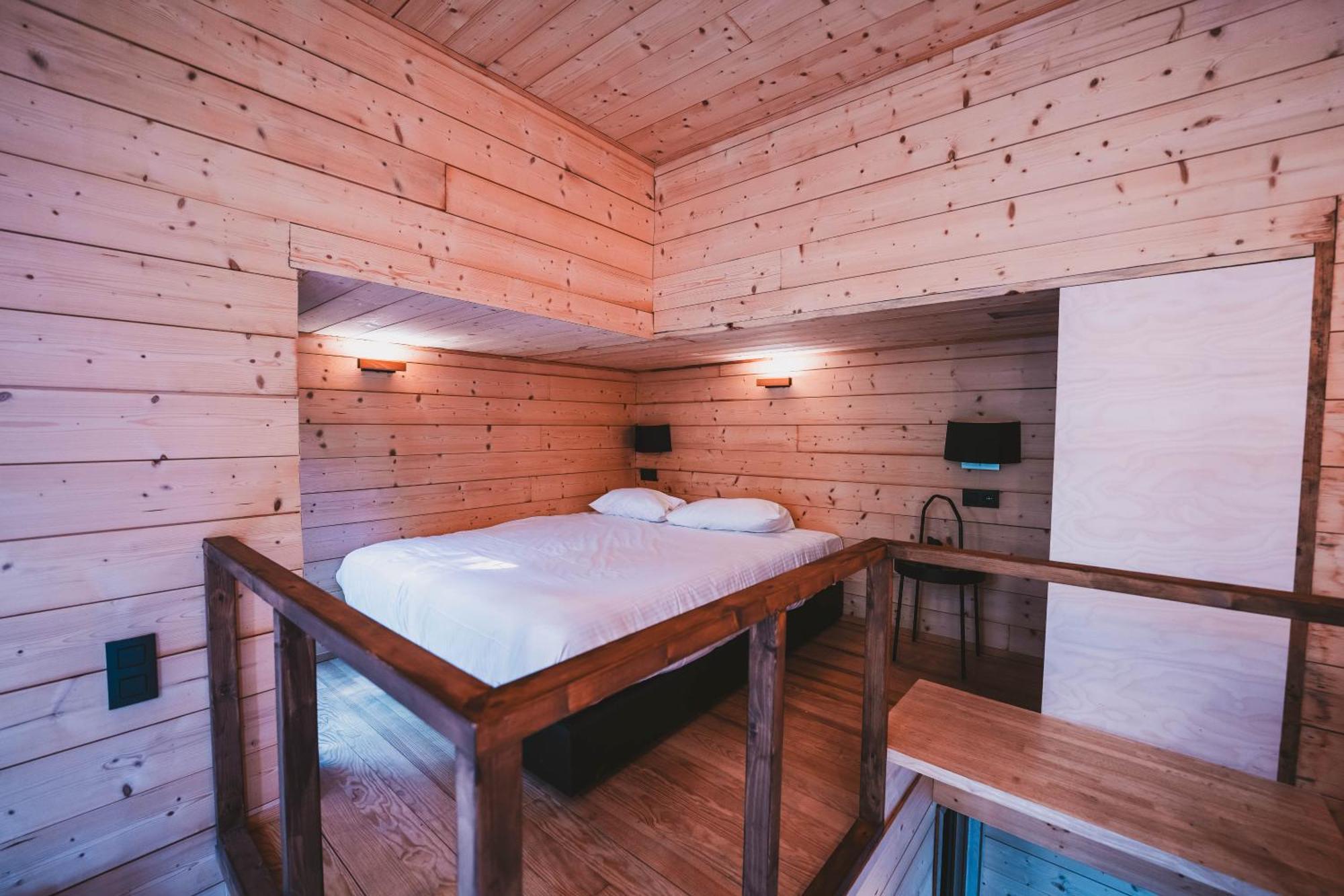 Utopia Village - Art & Nature Lodges มงส์ ภายนอก รูปภาพ