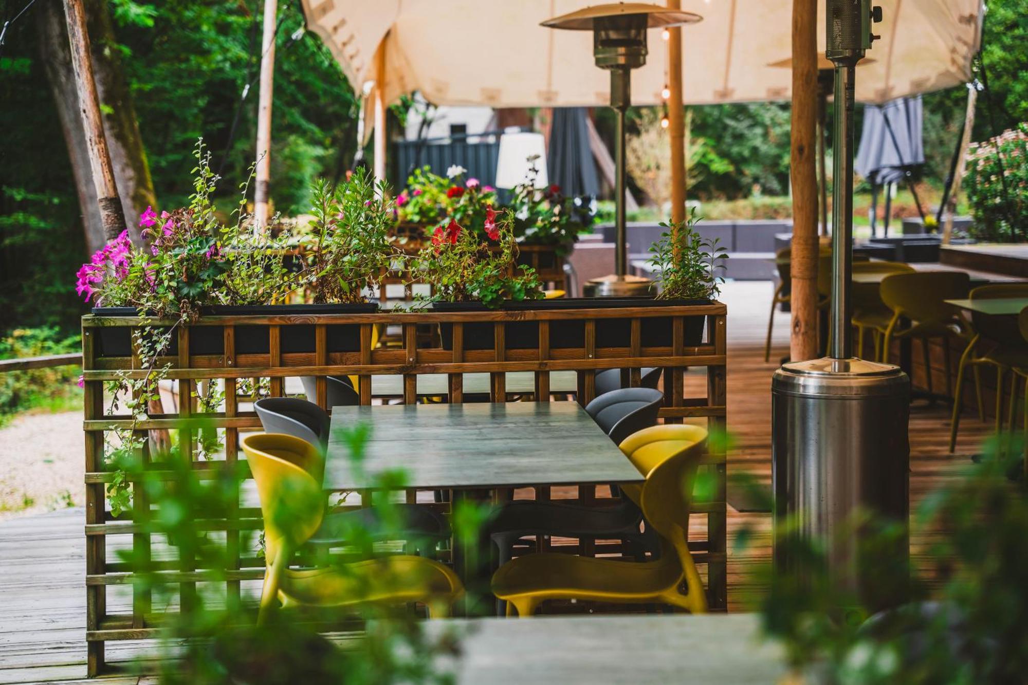Utopia Village - Art & Nature Lodges มงส์ ภายนอก รูปภาพ